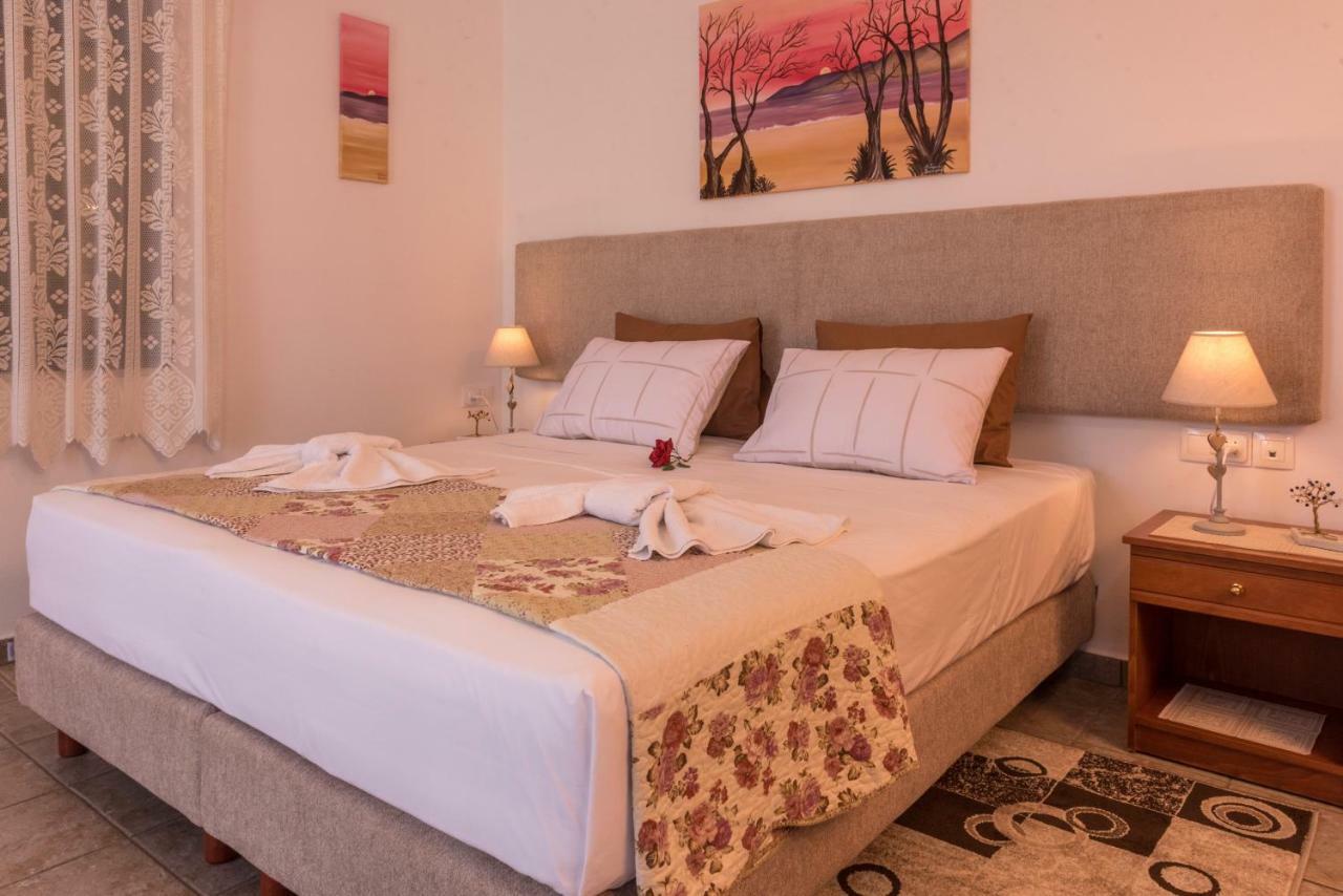 Roula Apartments Palaiochora Dış mekan fotoğraf