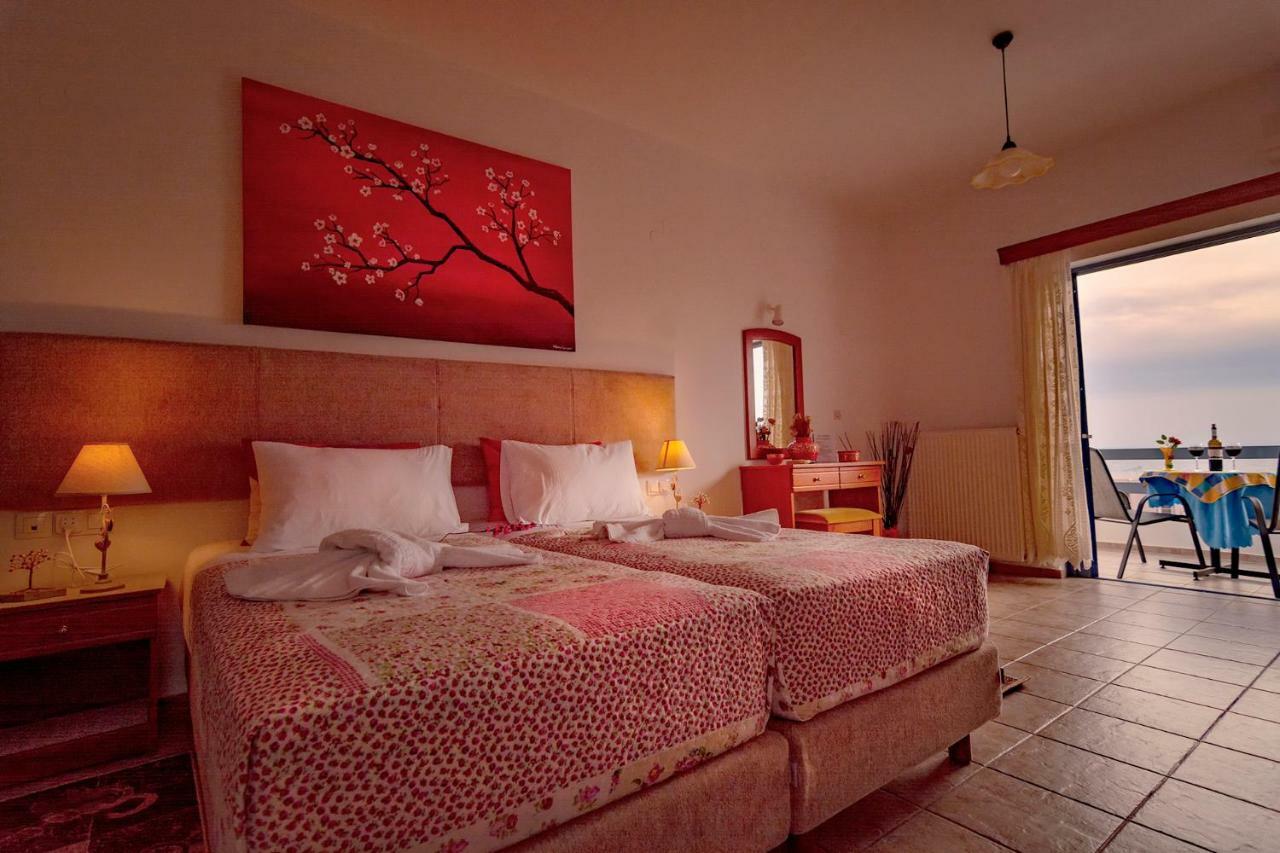 Roula Apartments Palaiochora Dış mekan fotoğraf