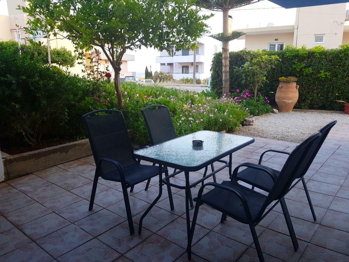 Roula Apartments Palaiochora Dış mekan fotoğraf